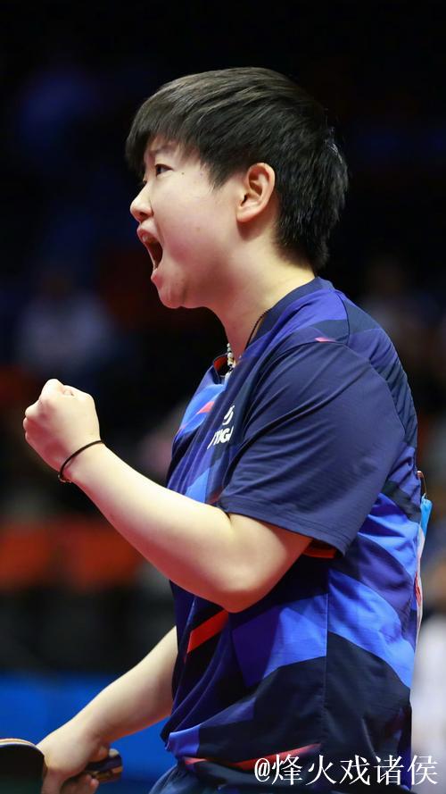 孙颖莎4-1击败王晓彤 顺利挺进十五运会女单八强